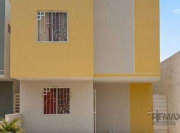Casa · 70m² · 3 Habitaciones · 1 Estacionamiento · Alquiler Casa en Villa Geranio Via a La Costa