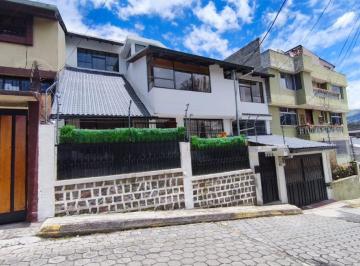 Casa de 5 habitaciones, Quito · Casa Independiente en Venta / Orquideas / Monjas