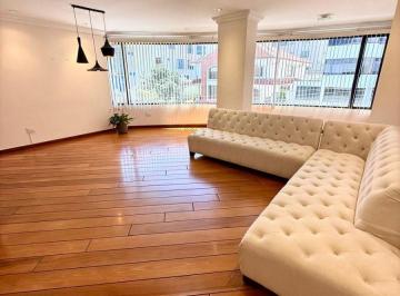 Departamento de 3 habitaciones, Quito · Urbanizacion Jardines del Batan de Oportunidad!