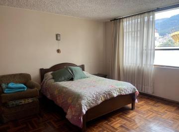 Casa · 657m² · 8 Habitaciones · 1 Estacionamiento · Casa Rentera en Venta en El Sector de La Jipijapa
