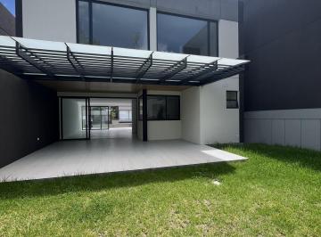 Casa · 304m² · 3 Habitaciones · 4 Estacionamientos · Casa de Renta por Estrenar en La Viña Dentro de Conjunto, Moderna, Segura (Cr)