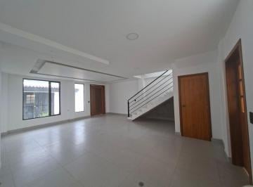 Casa de 3 habitaciones, Quito · ¡Moderna y Minimalista! Casa por Estrenar en Oyambarillo | $50.000
