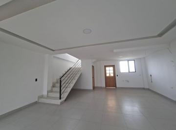 Casa de 3 habitaciones, Quito · ¡Moderna y Minimalista! Casa por Estrenar en Oyambarillo | $50.000