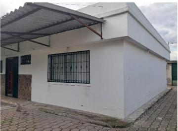 Casa de 4 habitaciones, Quito · Casa con 1135 m² y 4 Habitaciones en Venta en Rumiñahui - Valle de Los Chillos