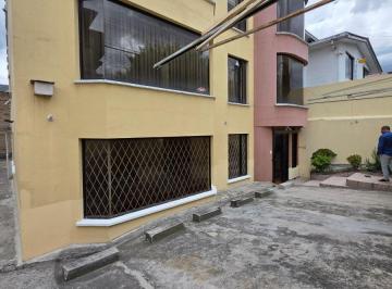 Departamento de 3 habitaciones, Quito · Amplio Departamento de Venta Planta Baja con Patio Sector Cofavi Supermaxi
