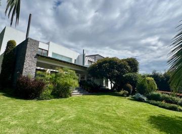 Casa de 4 habitaciones, Quito · Vista, Seguridad, 4 Dorm. en Urbanizacion de Lujo $1'050.000