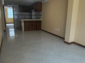Casa · 271m² · 10 Habitaciones · Venta de Casa en Carcelén con 4 Departamentos
