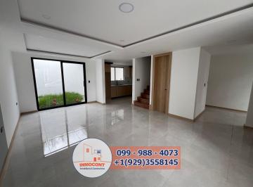 Casa de 4 habitaciones, Cuenca · ¡Hermosa Villa de 3 Pisos en Venta en Ricaurte!