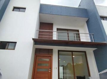 Casa de 3 habitaciones, Quito · Casa en Venta Nueva 3 Dorm. - Valle de Los Chillos