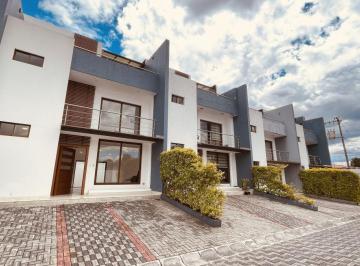Casa de 3 habitaciones, Quito · Casa en Venta Nueva 3 Dorm. - Valle de Los Chillos