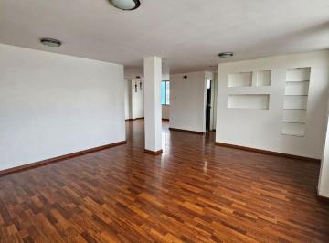 Departamento de 3 habitaciones, Quito · Departamento 3 Dorm. El Batan