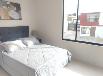 Casa · 68ha · 3 Habitaciones · 1 Estacionamiento · Casa de Venta 3 Dorm. por Estrenar - Mitad del Mundo