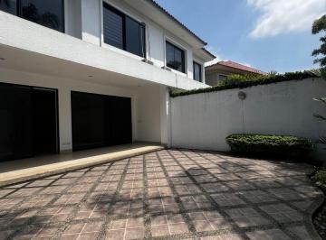 Casa de 3 habitaciones Venta USD 360.000 · En Venta Casa Cn Lindo Patio, Urb. Terrasol - Km. 7.5 Samborondon - Area 291 m²