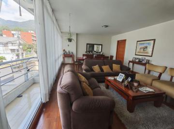 Departamento de 3 habitaciones, Quito · Renta Departamento 150 m² Semiamoblado 3 Dorm. con Balcón