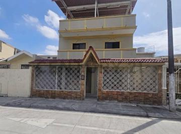 Casa · 352m² · 4 Habitaciones · 2 Estacionamientos · Venta Casa Samanes
