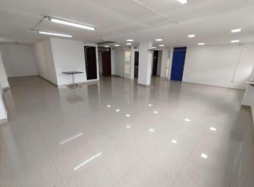 Oficina comercial , Quito · J/12 de Octubre, Oficina de 120 m² Amoblada en Arriendo.
