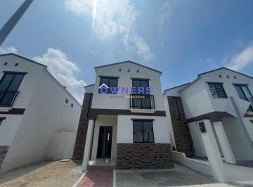 Casa · 115m² · 3 Habitaciones · 2 Estacionamientos · Venta Casa Faro del Porto