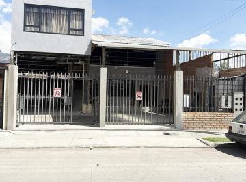 Casa · 443m² · 9 Habitaciones · 5 Estacionamientos · Se Vende Amplia Propiedad de 3 Departamentos y Local Comercial a 2 Cuadras de La Ricardo Duran