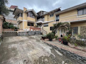 Amplia Propiedad en Venta en Azogues – Excelente Ubicación y Gran Potencial de I · En Venta Casa Rentera en Azogues, Sector San Francisco.