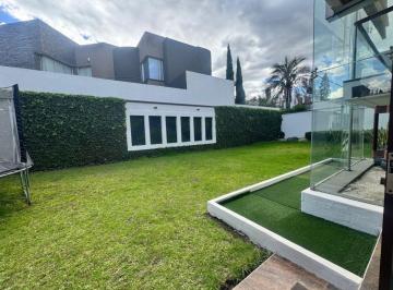 Casa de 4 habitaciones, Quito · Rento Hermosa Casa en Cumbaya