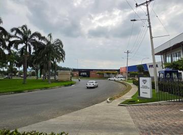 Local comercial , Daule · ¡Vendo! ¡último Local esquinero¡Planta Baja 87 m² en Plaza Diamante La Joya ¡Oportunidad!