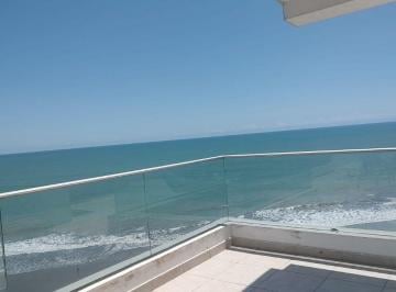 Departamento de 4 habitaciones, Atacames · Se Vende Departamento Duplex en Tonsupa Frente a La Playa. Pisos 10 y 11 245 m². Vista Espectacular!