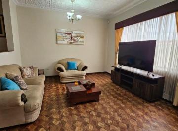 Casa de 5 habitaciones, Cuenca · Rento o Arriendo Casa Colonial Amoblada en El Centro Histórico – Excelente Ubicacion