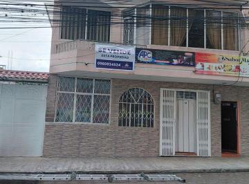 Casa en Venta de 4 habitaciones Atuntaqui · Casa con Local Comercial en Venta en Atuntaqui