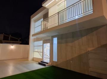 Casa · 348m² · 3 Habitaciones · 3 Estacionamientos · Casa en Venta Urb. La Puntilla de Estreno