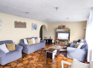 Departamento de 5 habitaciones, Quito · Se Vende Departamento en Cotocollao