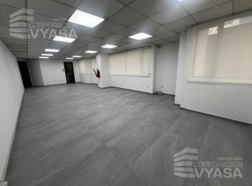 Oficina comercial · 70m² · 1 Habitación · 1 Estacionamiento · Carolina - Amazonas y Rumipamba, Oficina de Renta 70 m²