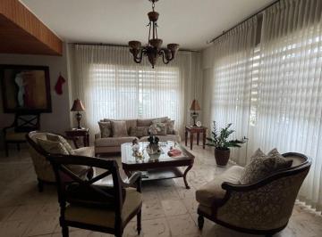 Casa de 5 habitaciones, Guayaquil · Urdesa Excelente Mantenimiento