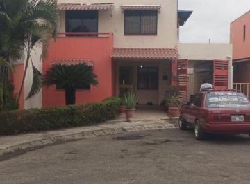 Casa de 3 habitaciones, Quito · En Venta Casa de 3 Habitaciones en Urb. Las Campiñas en $110.000