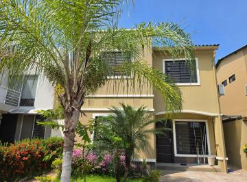 Casa · 144m² · 3 Habitaciones · 1 Estacionamiento · Se Alquila Casa en La Joya Etapa Topacio. Norte de Daule Anaa