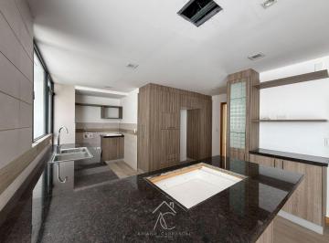 Amplio departamento ubicado en la urbanización El Condado, con doble filtro de s · Departamento en Venta en La Urb El Condado