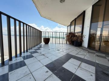 Departamento de 4 habitaciones, Guayaquil · En Venta Departamento Exclusivo, Edificio Panorama Malecón 2000 L. Torres
