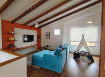 Casa · 140m² · 3 Habitaciones · 2 Estacionamientos · Venta Casa | Family Room Único Terraza | Club Privado | Pomasqui