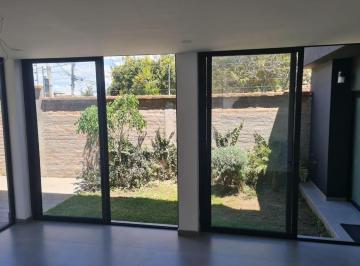 Casa · 150m² · 3 Habitaciones · 2 Estacionamientos · Oportunidad Nueva Casa con Rooftop Puermbo