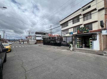 Local comercial · 76m² · 2 Estacionamientos · Amplio Local Comercial en Renta Alfonso Moreno - Cuenca