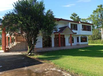 Casa de 8 habitaciones, Santo Domingo · Casa Quinta de 10.673 m² con Piscina, Canchas en Santo Domingo