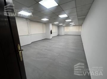 Oficina comercial · 70m² · 1 Habitación · 1 Estacionamiento · Carolina - Amazonas y Rumipamba, Oficina de Venta 70 m²