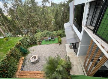Casa · 185m² · 5 Habitaciones · 2 Estacionamientos · Oportunidad Hermosa Casa con Dos Departamento - Cuenca