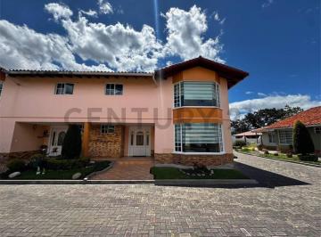 Casa · 257m² · 3 Habitaciones · 4 Estacionamientos · Casa 257 m² San Gabriel: 3 Hab + Estudio, Canchas y Bbq. ¡Gran Ubicación