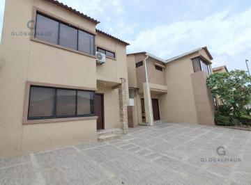 Casa · 144m² · 3 Habitaciones · 2 Estacionamientos · Casa en Venta Urb. Villa Club Dos Plantas con 3 Habitaciones. G. P