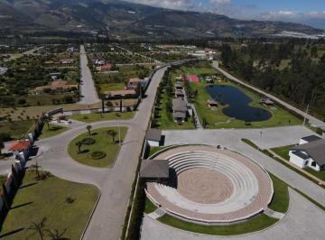 Terreno / Lote , Tabacundo · En Venta Lotes de Terreno Dentro de Urbanizacion de Lujo – Tabacundo