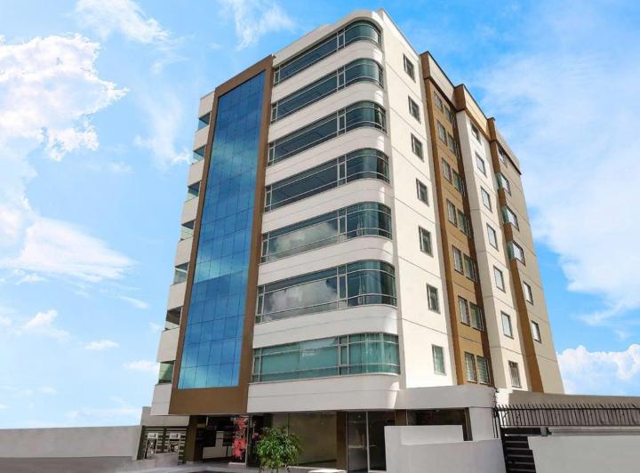 Proyecto vertical , Quito · Edificio Sabadell