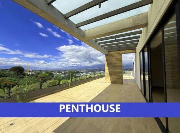 Departamento de 2 habitaciones, Quito · Espectacular Departamento Penthouse de Arriendo en Orizzonte! Cumbayá! Gran Porche! Vista!
