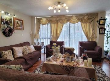Casa de 8 habitaciones, Quito · Casa Rentera de 453 m² en Venta en La Ofelia
