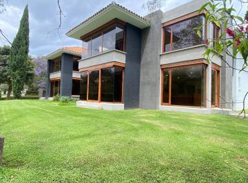 Casa de 5 habitaciones, Quito · Casa Venta 5 Dorm, Cumbaya. Urb de Lujo. Precio de Oportunidad