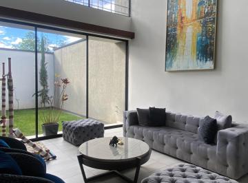 Casa de 3 habitaciones, Quito · Casa de Venta Ruta Viva. Independiente, Sala Exterior, Bbq, Hidromasaje, Piscina y Áreas Comunales